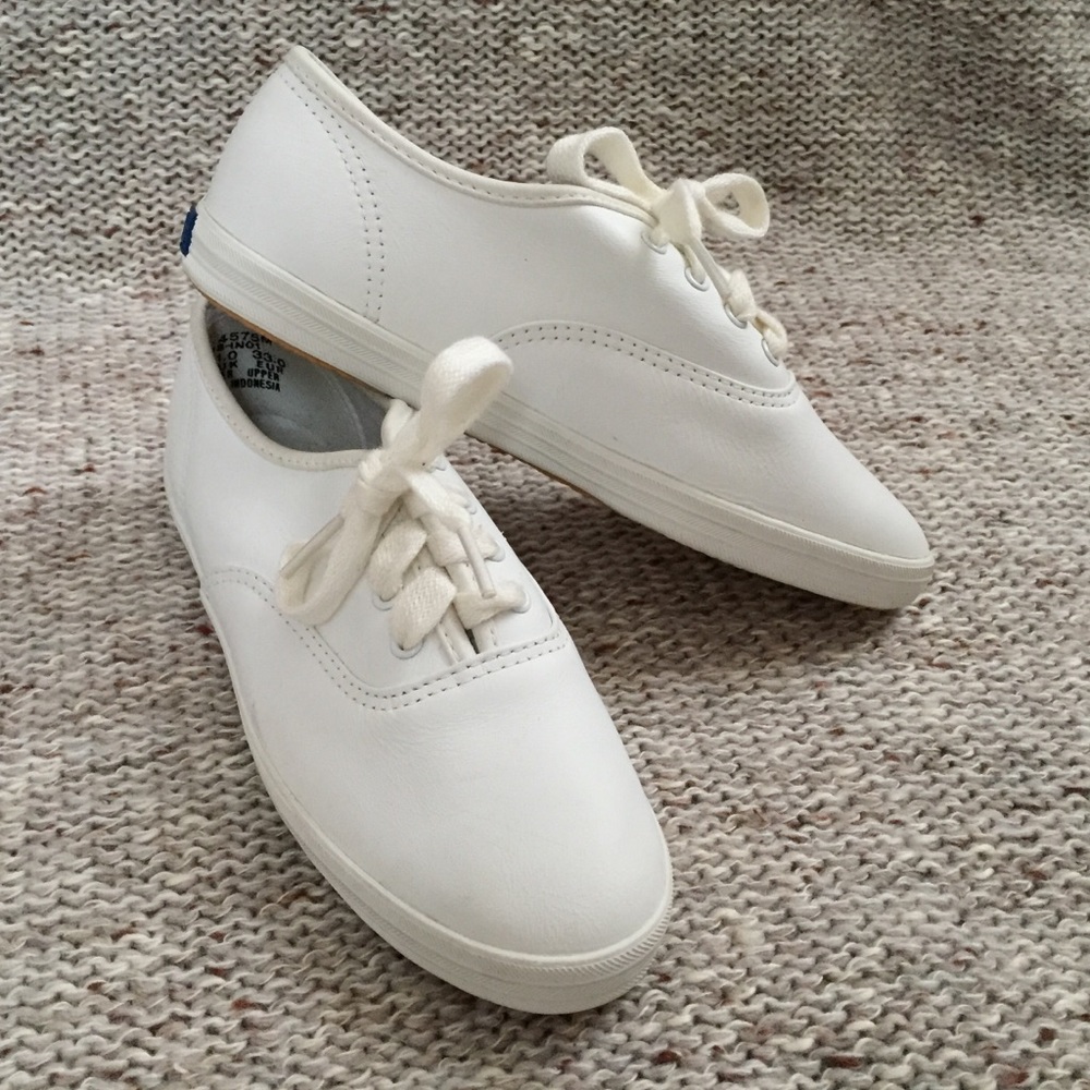 BRAND NEW Vintage Keds - White - US Size 2